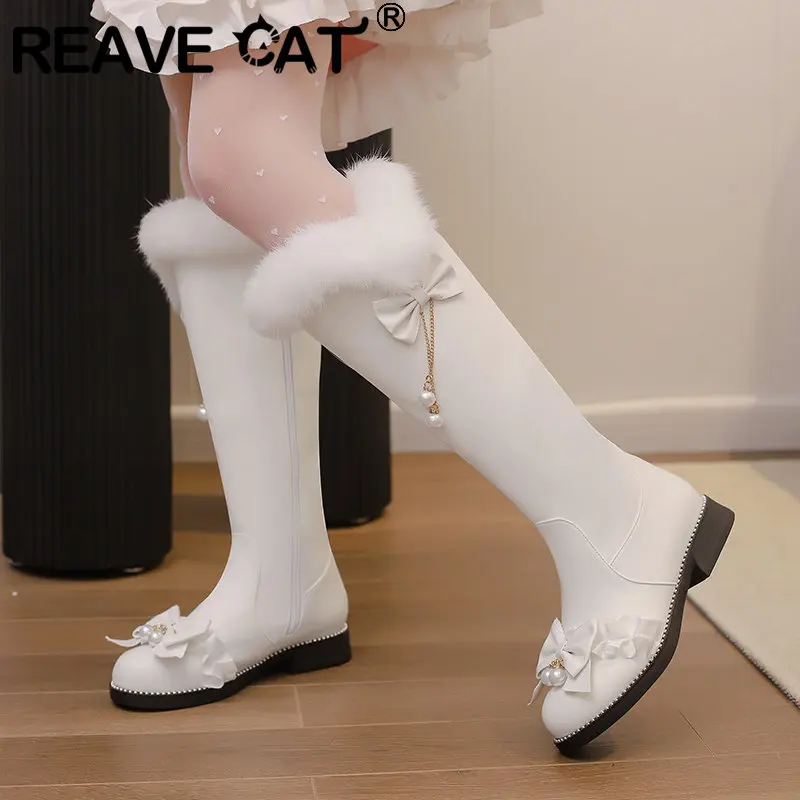 Фото REAVE CAT Женские туфли на плоской подошве с бантом из плюша, маленькие размеры 28-29, обувь для женщин, сапоги до колена в стиле лолита для милых девушек, водонепроницаемые ботинки. №1