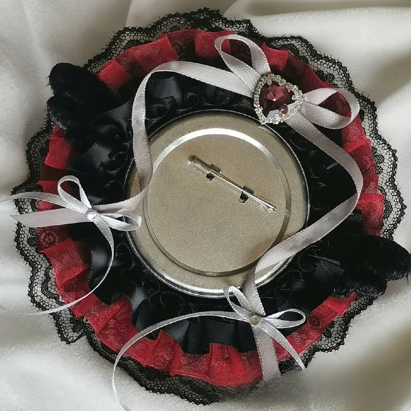 

Держатель для значков аниме с бантом