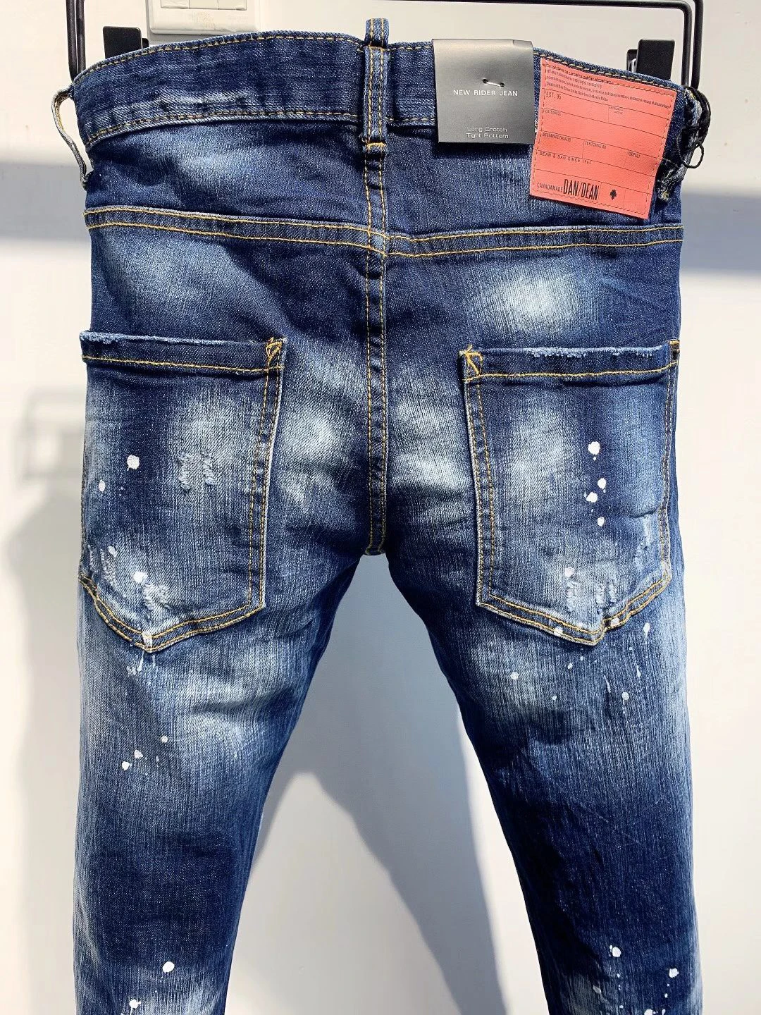 2023 New D2 Jeans Men's Slim Fit Wash Blue Patched Patches Imprint Small Feet Casual Fashion