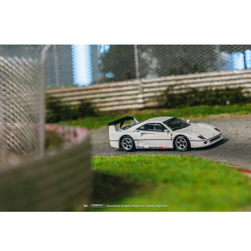 Игрушечный автомобиль Tarmac F40