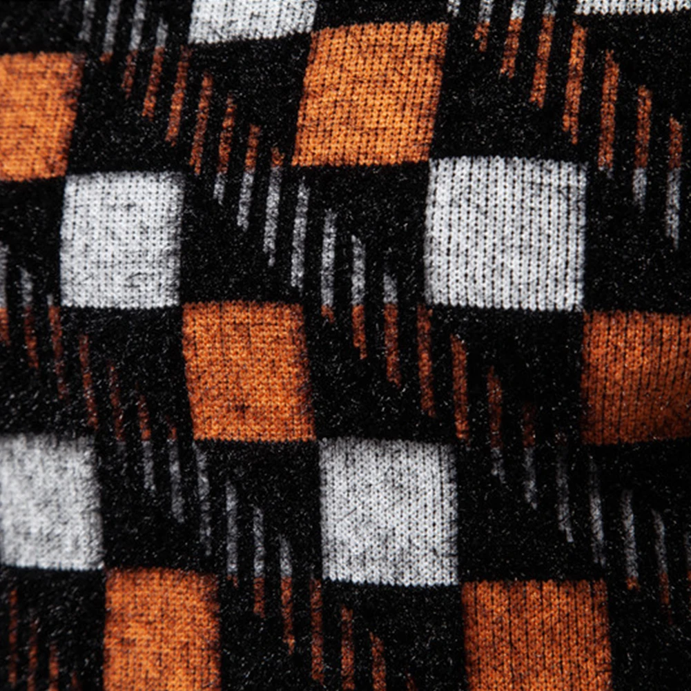 Рисунок 6 - Модный мужской свитер в клетку