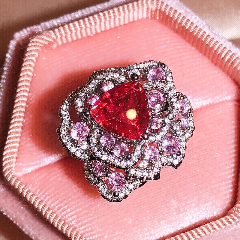 

Exaggerated Flowers Ice Cut Heart Shape Ruby Full Diamond Couple Ring For Women Red Openwork Geometric Banquet Gift Jewelry