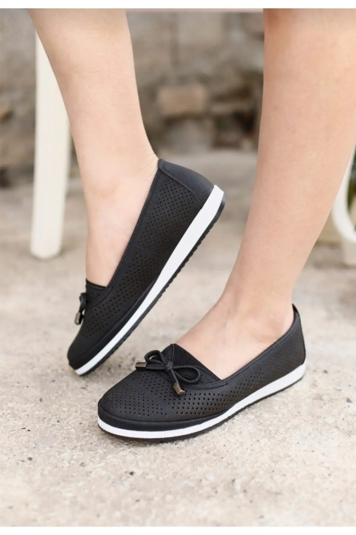 

Women Flats Shoes Orthopedic Perforated Black Fashion Flats For Ladies Casual Shoes Elegant Flat Summer Footwear