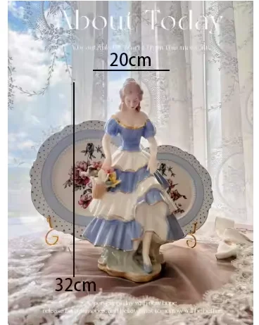 

Керамическая статуэтка европейской красоты