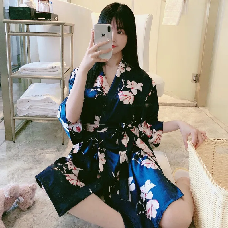 2021 Summer Ladies Silk Satin Thin Robe Comfort Fresh Floral Printed Sleepwear Sexy Nightgown Femme Negligee Satin Homewear