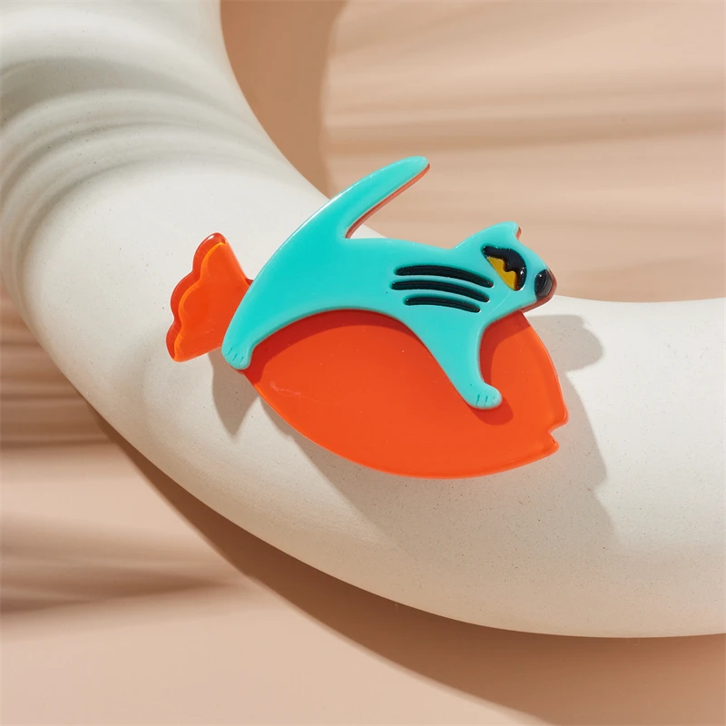 

YAOLOGE Acrylic Creative Cat Big Fish Brooches For Women Kids Fashion Cartoon Animal Badge Clothing Brooch Pins Jewelry Gift