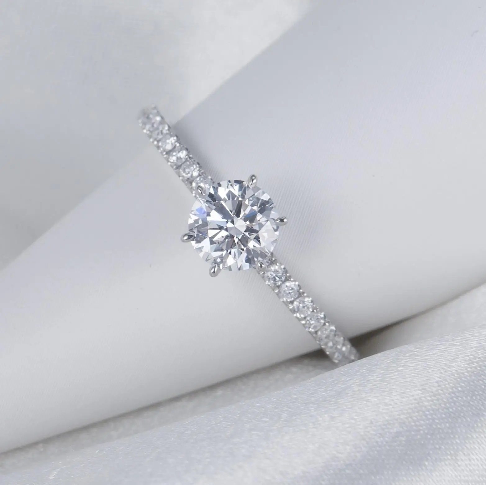 1CT D Color Round Cut 14K White Gold Lab Grown Diamond Engagement Ring CVD HPHT diamond With IGI Certificate