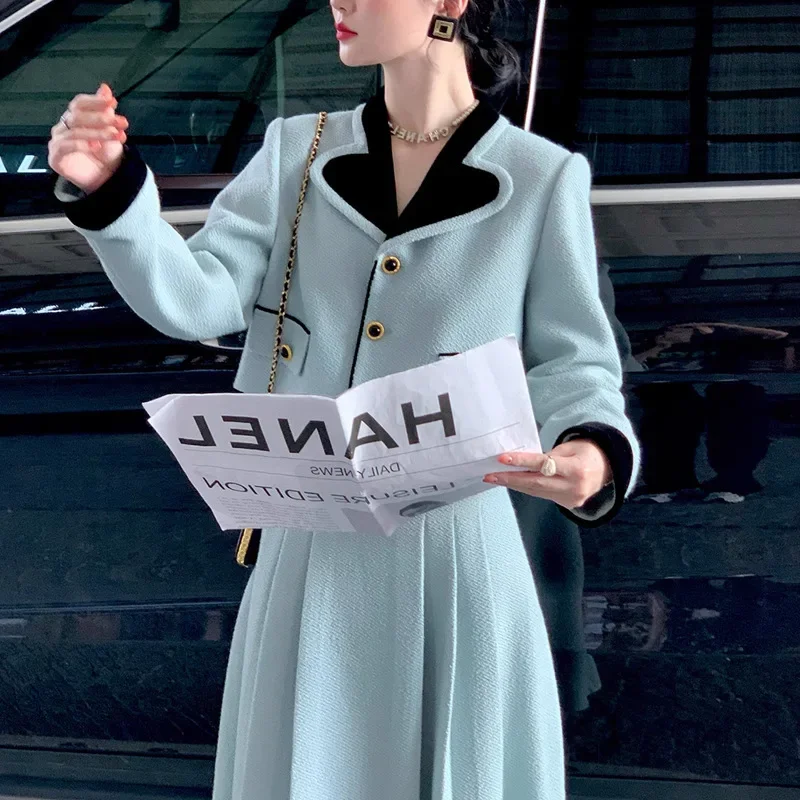 

Женский комплект из двух предметов, короткий топ с отложным воротником и длинным рукавом, однобортная трапециевидная длинная юбка, осень 2023