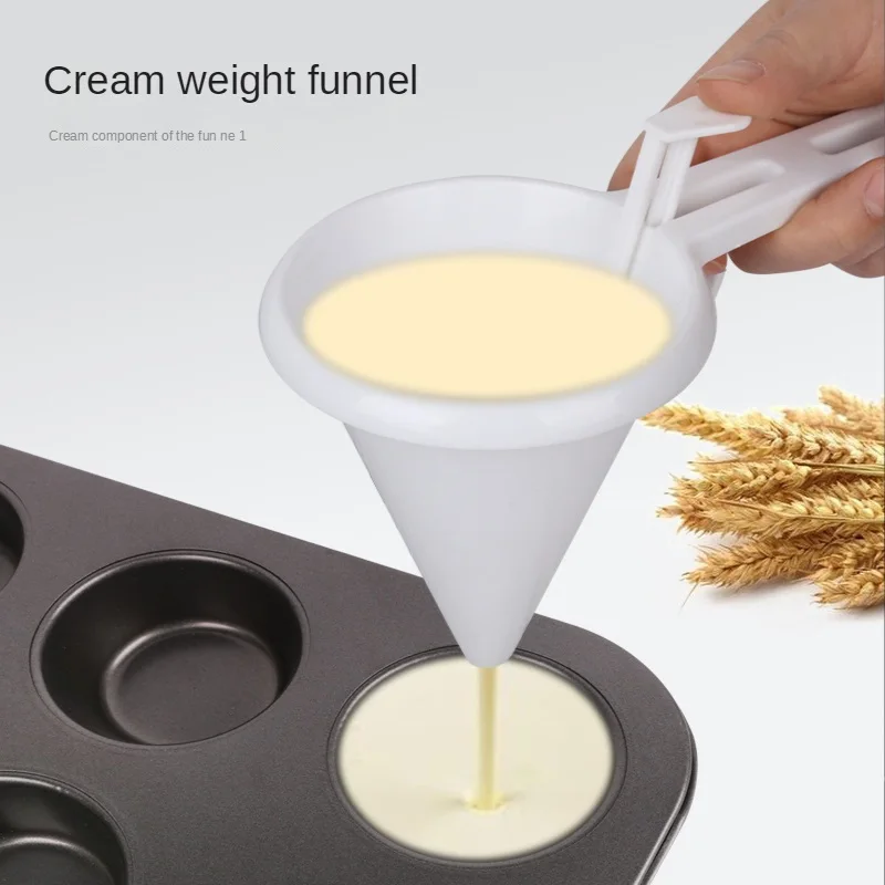 

Kitchen Hand-hold Funnel DIY Chocolate Cupcake Cream Candy Batter Dispenser Convenient White Foodgrade Plastic Baking Supply