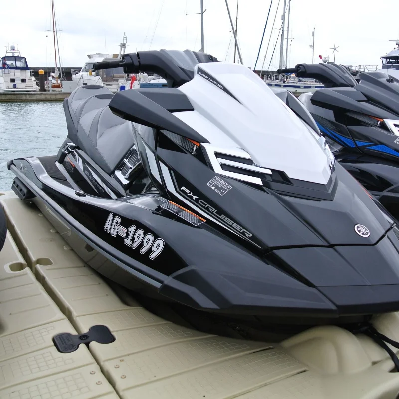 

Совершенно новые Waverunners GP1800 R SVHO с аудио