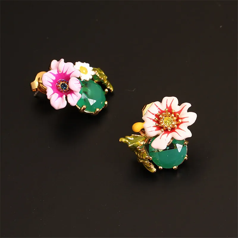 

New Fashion Personality Temperament Hand-painted Enamel Glaze Flower Asymmetric Two-color Crystal Inlaid Stud Earrings Earrings