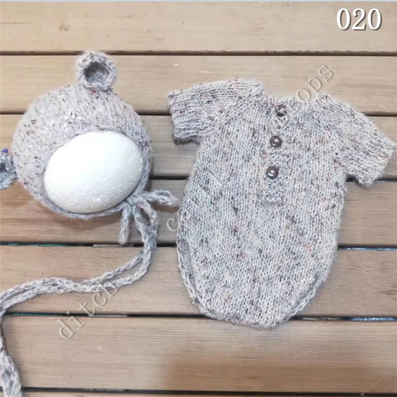 Newborn Photography Props,  Handmade Knitted Jumpsuit and Teddy bear hat