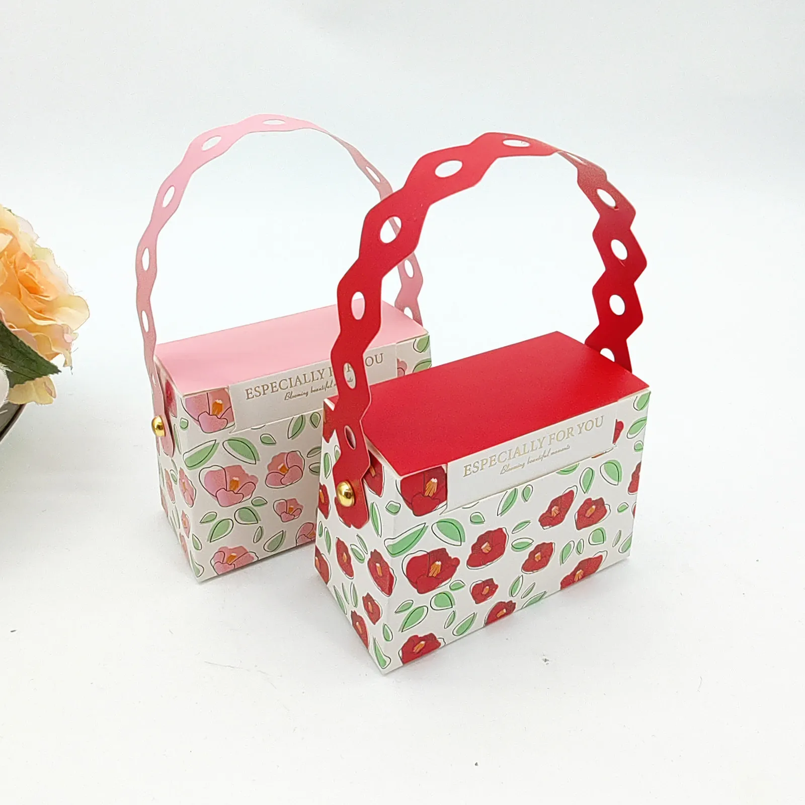 

Wedding Favor Chocolate Candy Paper Boxes Brithday Party Baby Shower Gift Packaging Hand Bag Creative Design Festival Supplies