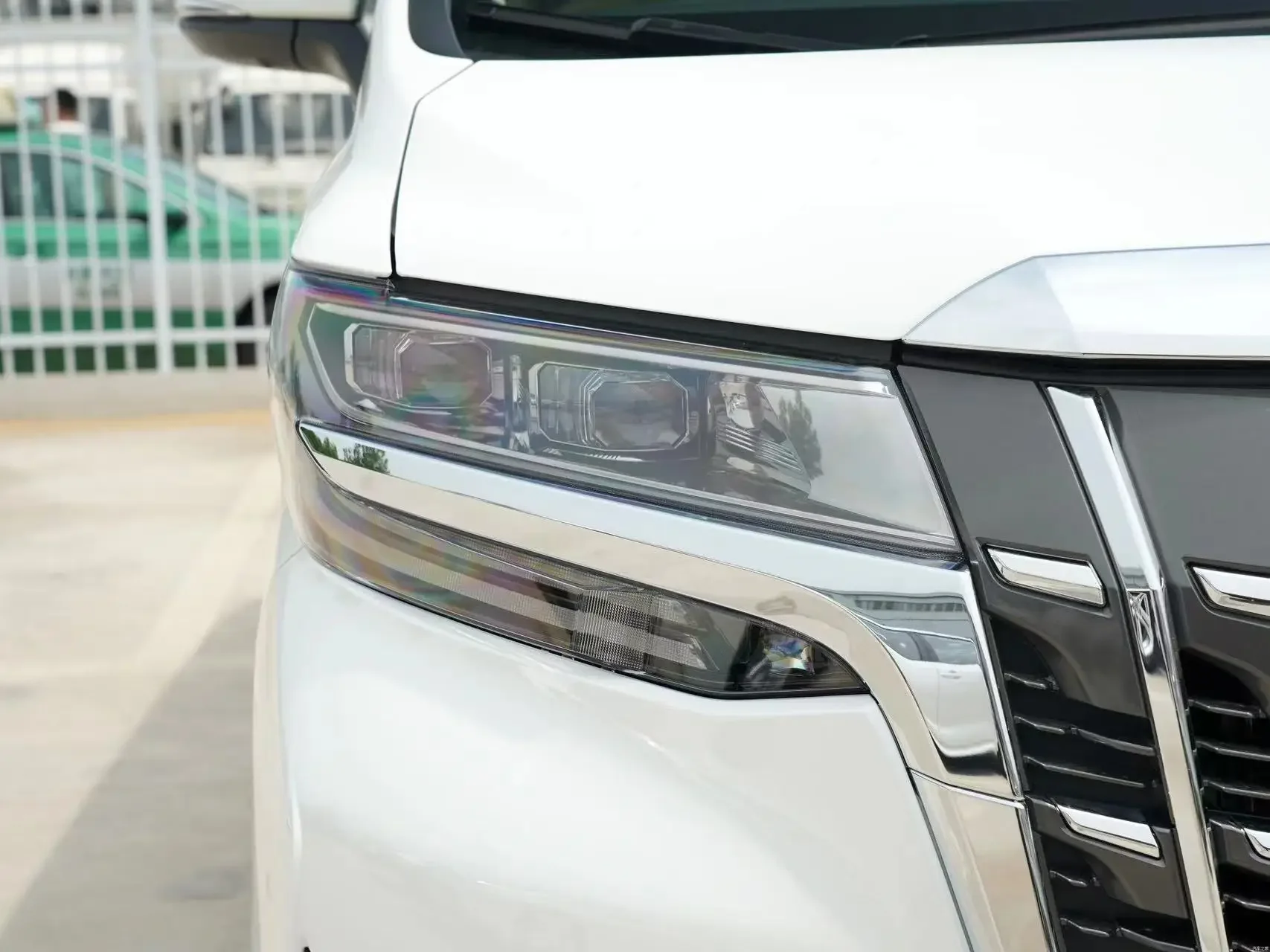 Применяется к новых высококачественных фар Toyota ELFA 2022 автомобильной системы