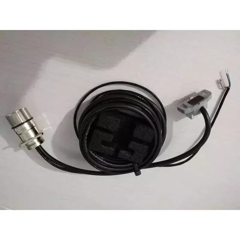 Кодировщик LENORD + BAUER GEL2444 KNRR5N200M GEL2444KM1G3K150