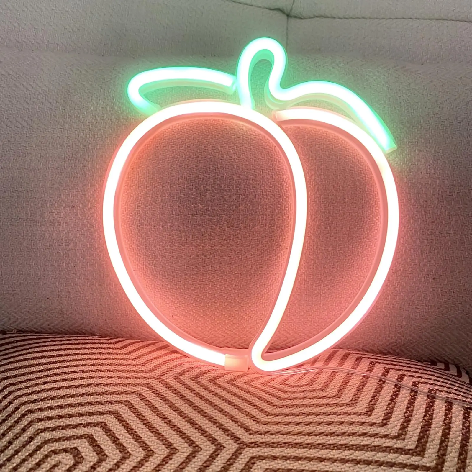 

Неоновая лампа Peach для дома