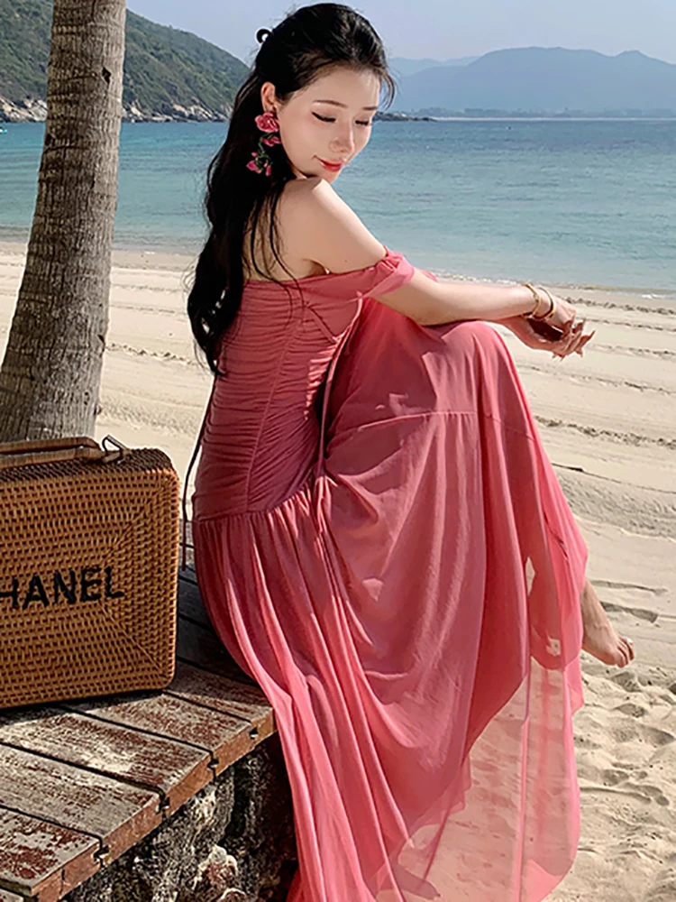 Женское длинное платье на бретельках розовое повседневное Плиссированное