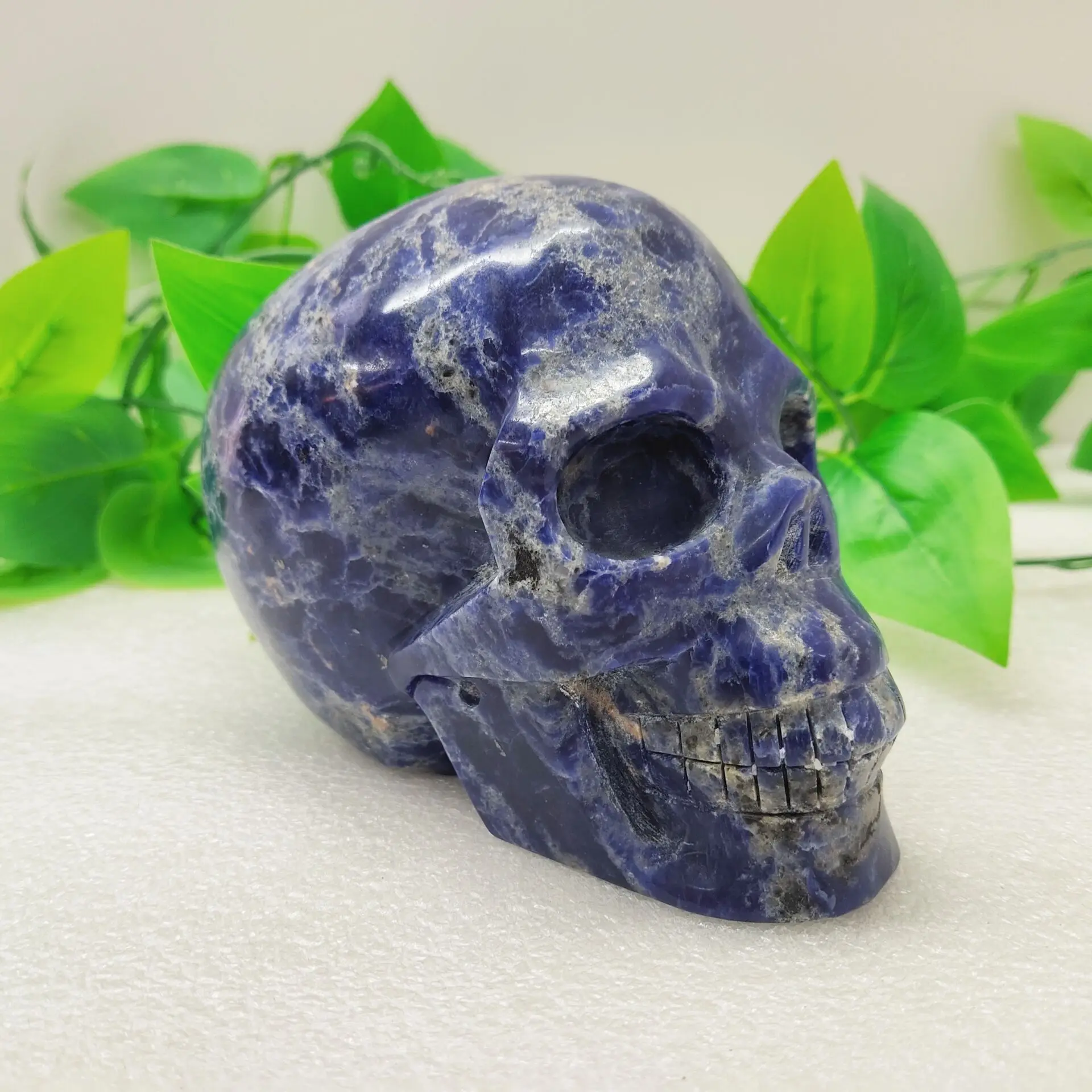 

Natural Crystal Statue Healing Stone Reiki Figurine Sodalite Skull Lifelike