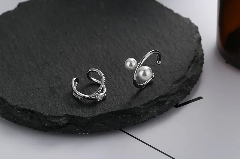 Серьги-каффы A Girl многослойные серебристого цвета без пирсинга 1 шт. циркониевый