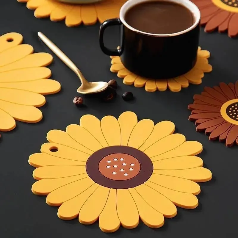 

PVC Sunflower Hot Pot Holder Anti-Slip Cup Coasters Bowl Tableware Mat Heat Resistant Pan Pad for Countertop Kichen Accessories