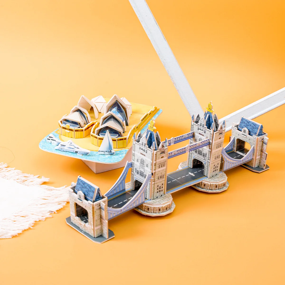 

Cross-border 3D attractions DIY DIY three-dimensional jigsaw puzzle early childhood education benefit intelligence paper toys sp