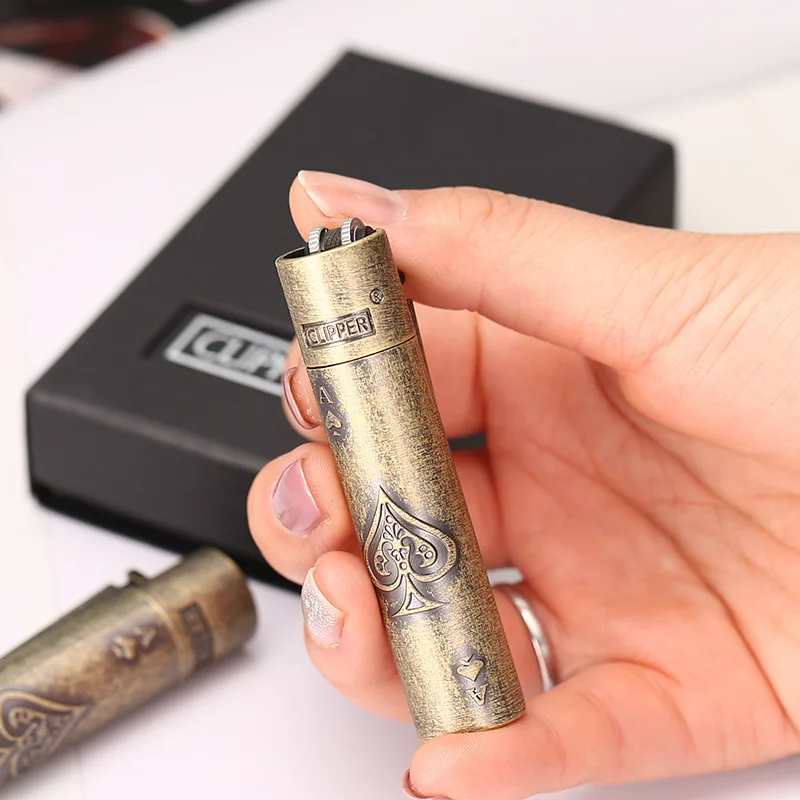 Фото Оригинальная зажигалка Clipper Torch с защитным колпачком, ветрозащитная, с прямым синим пламенем, многоразовая, на бутане, гаджет для мужчин-курильщиков №1
