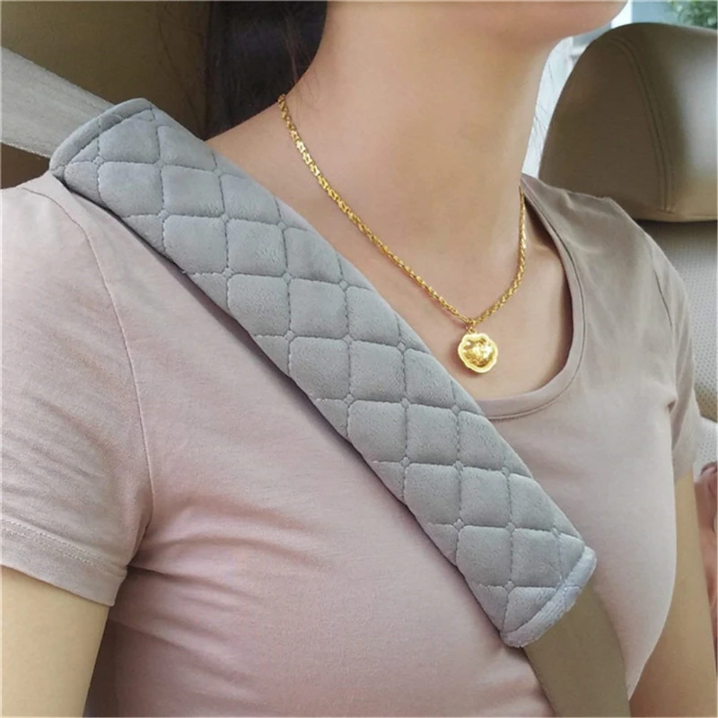 

Plush car shoulder cover embroidered shoulder cover car shoulder cover soft and comfortable shoulder belt cover