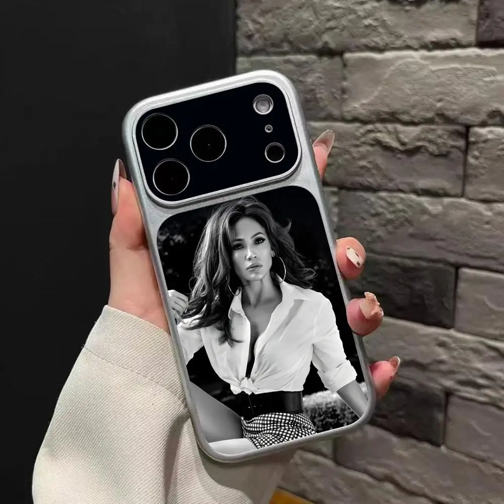 Фото Чехол для телефона Jennifer Lopez из текстурированной кожи ягненка для iPhone 17 16 15 14 13 12 11 Pro Max Plus №3
