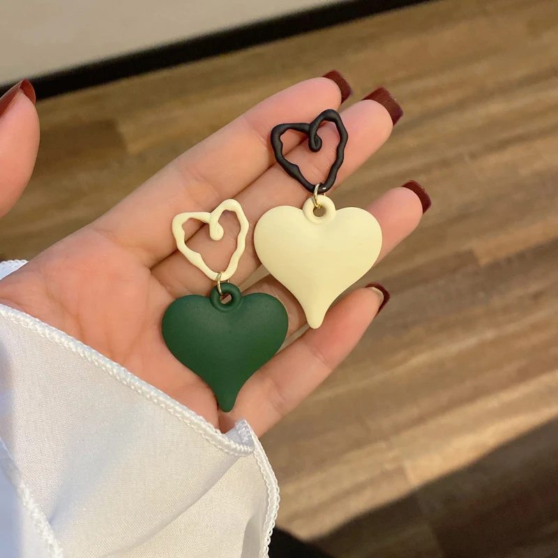 

Sweet Jewelry Asymmetrical Heart Earrings Popular Design White Green Coating Resin Drop Earrings For Women Accessories