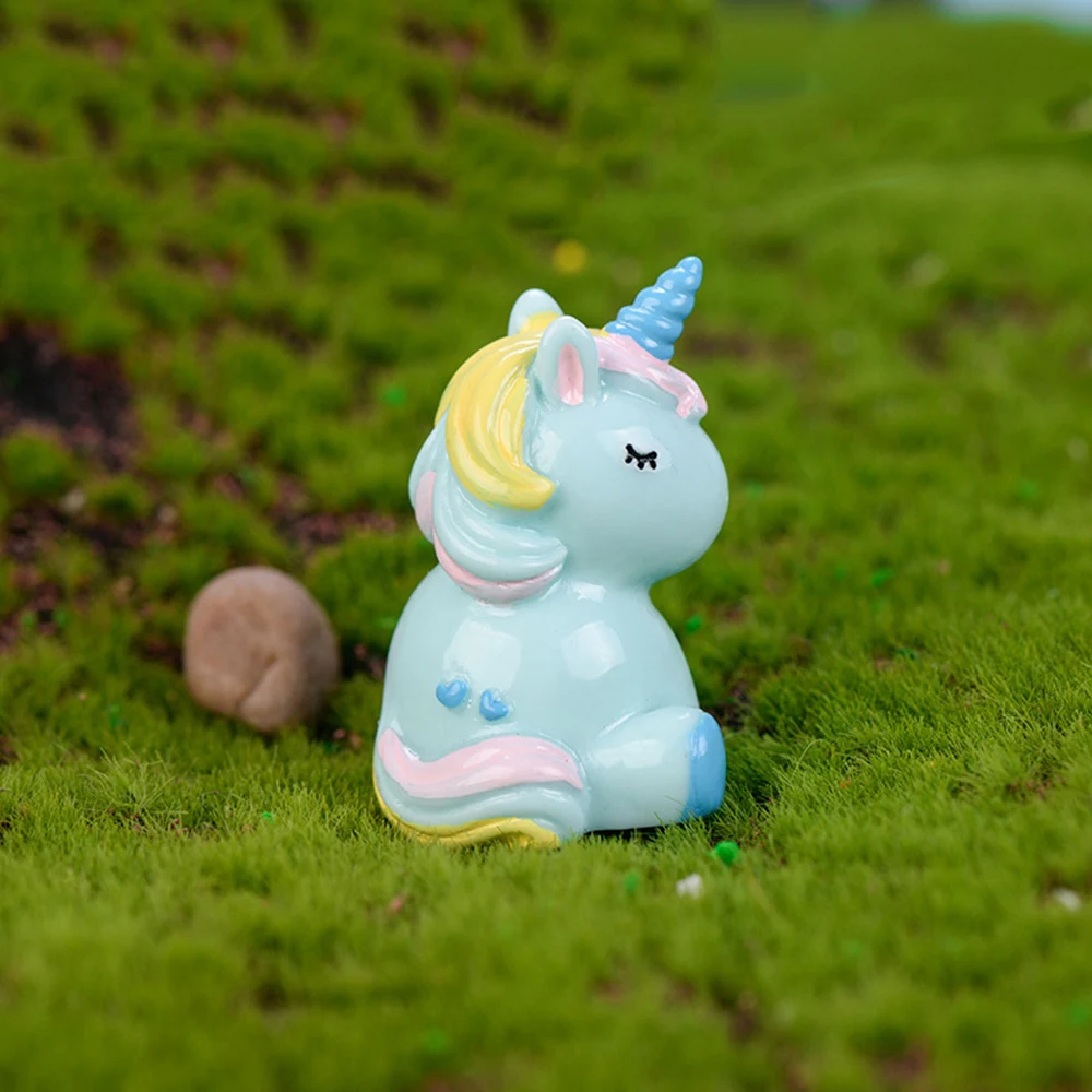 

Cute Resin Unicorn Ornament Family Micro Landscape Decoration Mini Unicorn Crafts Miniatures Figurines for Home Decor Resin