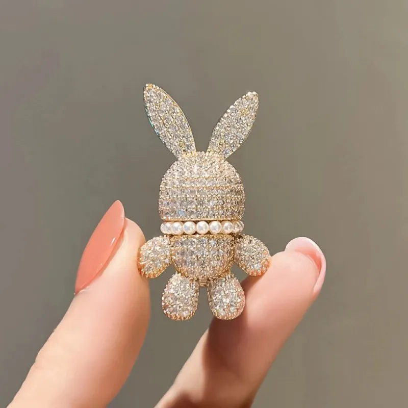 

Classic Creative Unique Rabbit Brooches For Women Fashion Crystal Pearl Brooch Pins Jewelry Clothing Accessories
