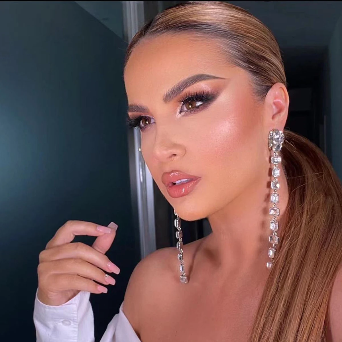 

New Sparkling Rhinestone Dangling Drop Earrings for Women Dinner Party Wedding Accessories Fashion Statement Earrings Jewelry