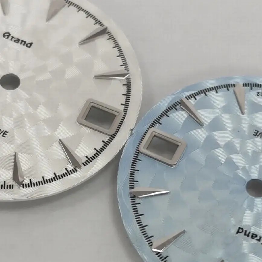 New watch accessory  sunburst dial without luminous scale dial 28.5mm can be fitted with NH35 movement