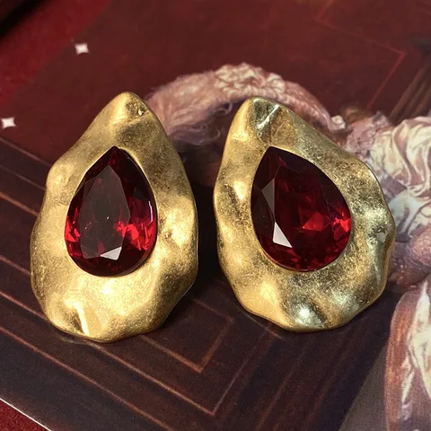 Металлические серьги-гвоздики QIMOIR