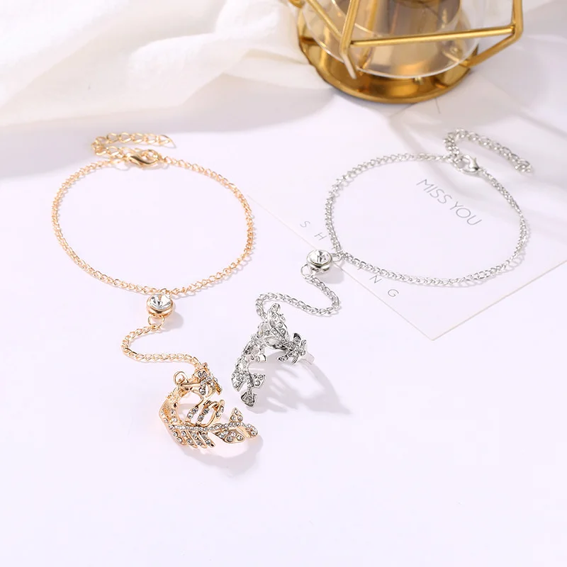 

1PC Fashion Bracelet With Rhinestone Finger Ring One-piece Hollow Out Bracelet Set Leaf Shape Women Jewelry Gift Neo-gothic