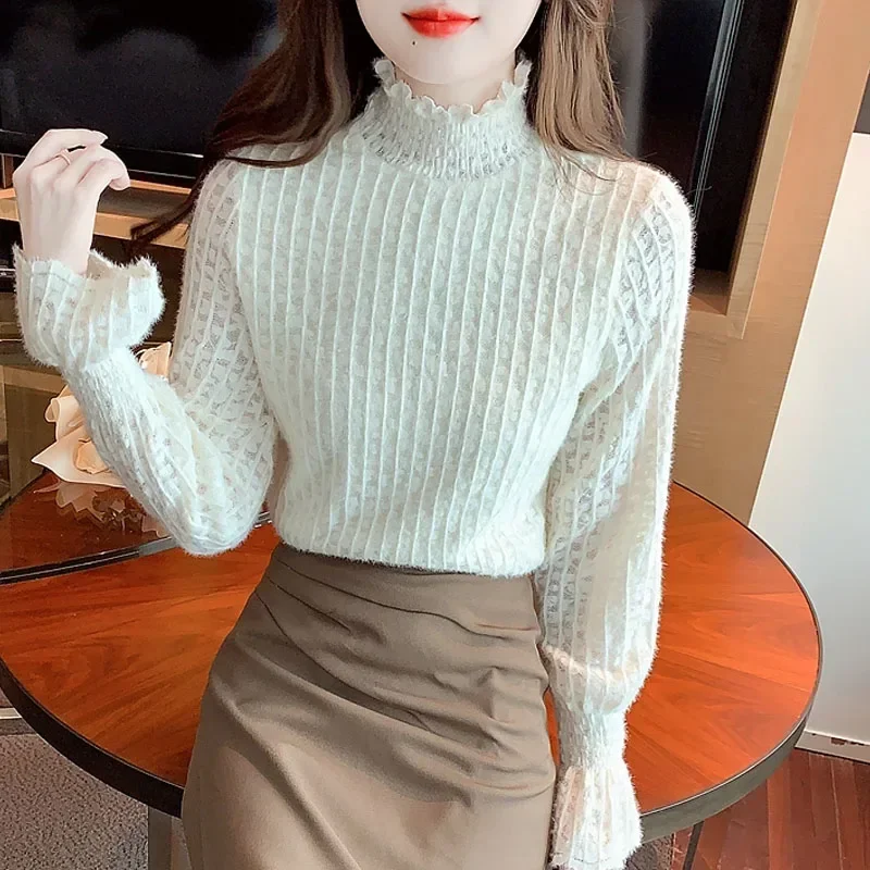 Модная кружевная женская блузка с рюшами бархатная утепленная длинными рукавами