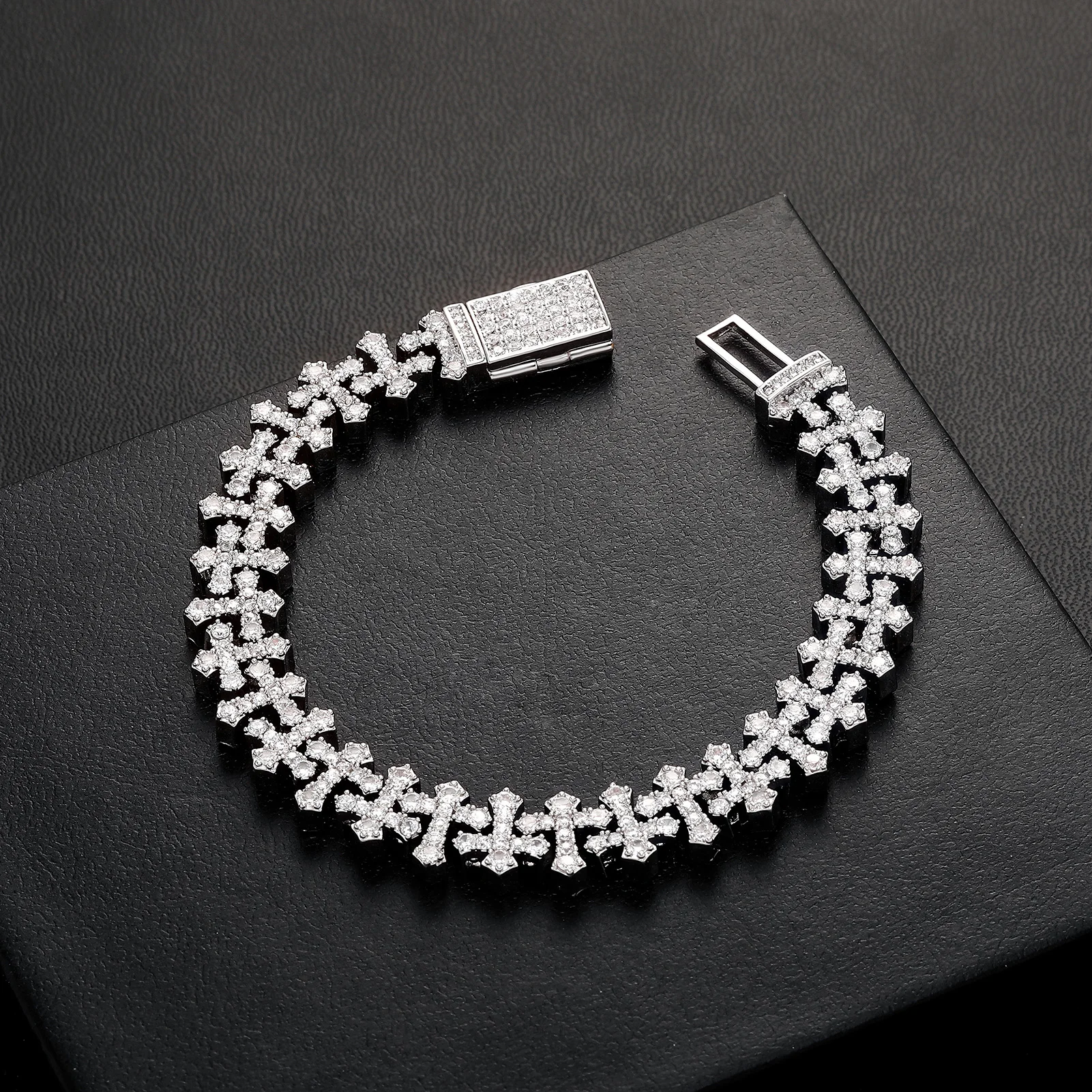 Фото Браслеты-цепочки TOPGRILLZ Iced Out с крестом, полностью инкрустированные кубическим цирконием, с цельным медным основанием, на щиколотку, с застежкой-бокс, модные панк-украшения №2