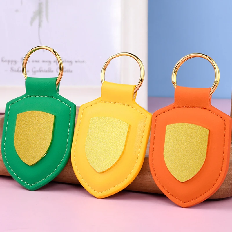 

Shield Leather Keychain Creative Couple Key Chain Personalized Cultural Travel Metal Pendant For Men Exquisite Fashion Gift