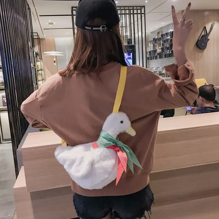 

2022 New Funny Duck Crossbody Bag Spiritual Pollution Sand Sculpture Network Red Refueling Duck Ins Male and Female Leisure Bag