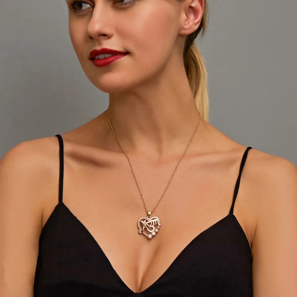 Fashion Mom Letter Necklace Women Summer Bling Diamond Heart Pendant Clavicle Chain For Mother’S Day Birthday Gifts |