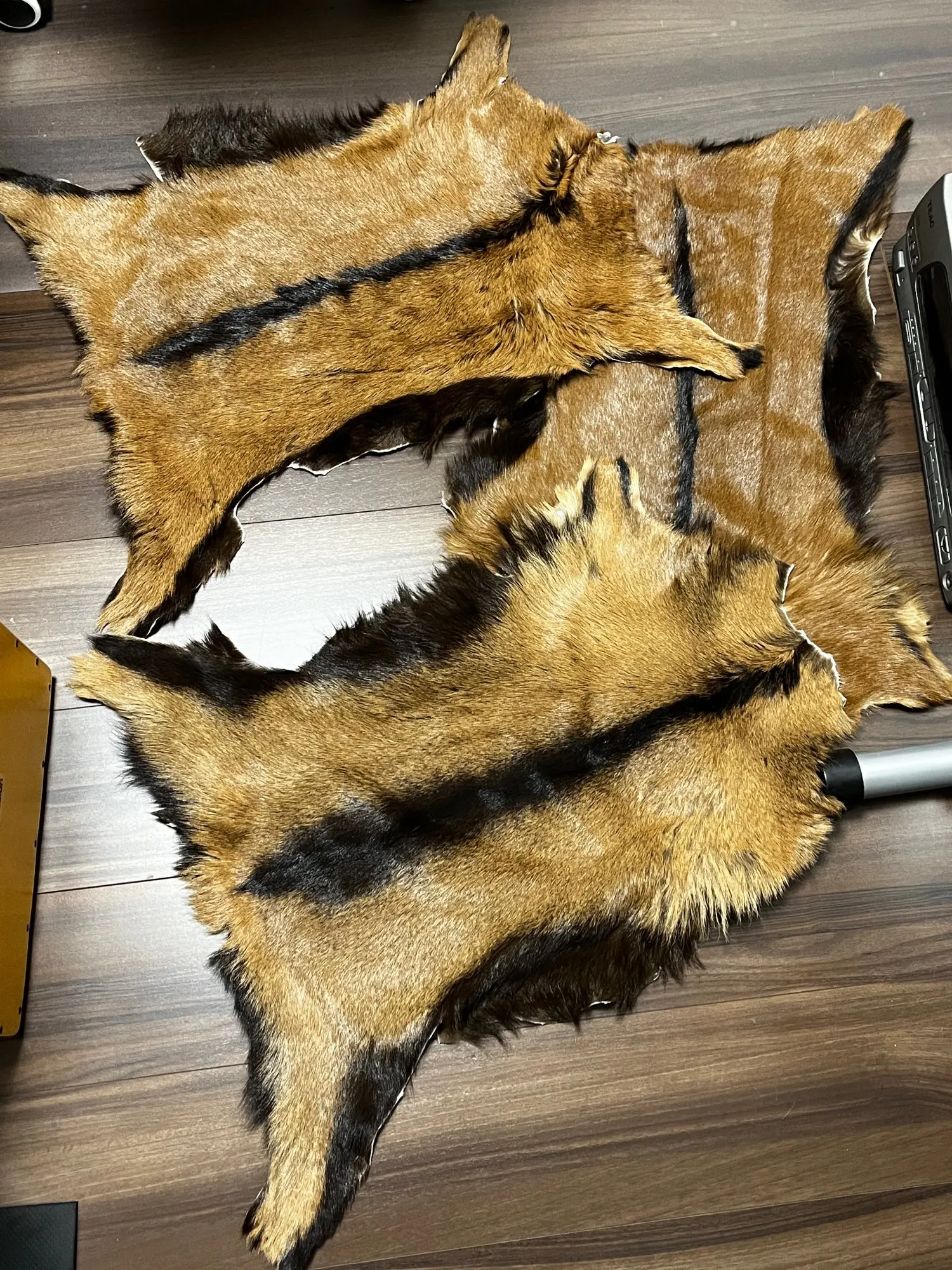 Natural Tanned Sheep Skin Antelope Fur Goat Hide Rug Animal Skin Pelt Rug Fur Plush Clothing Liner Bag Accessory (40-66x30-55cm) images - 6
