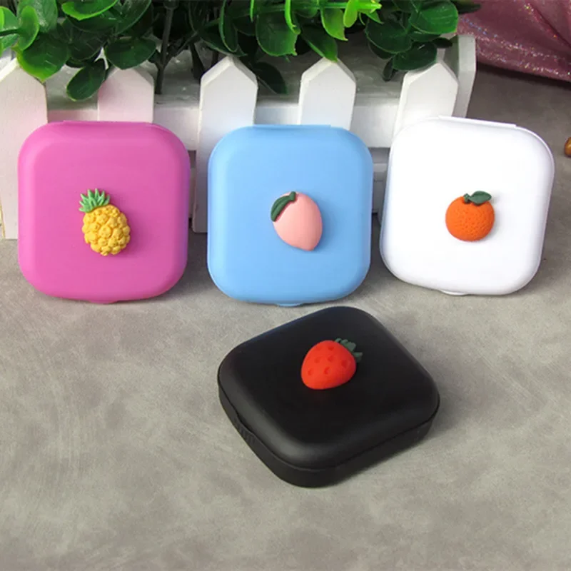 Контейнер для контактных линз в виде мультяшных фруктов
