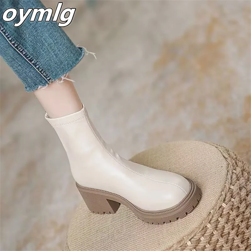 

Женские ботинки из мягкой кожи, на толстом каблуке