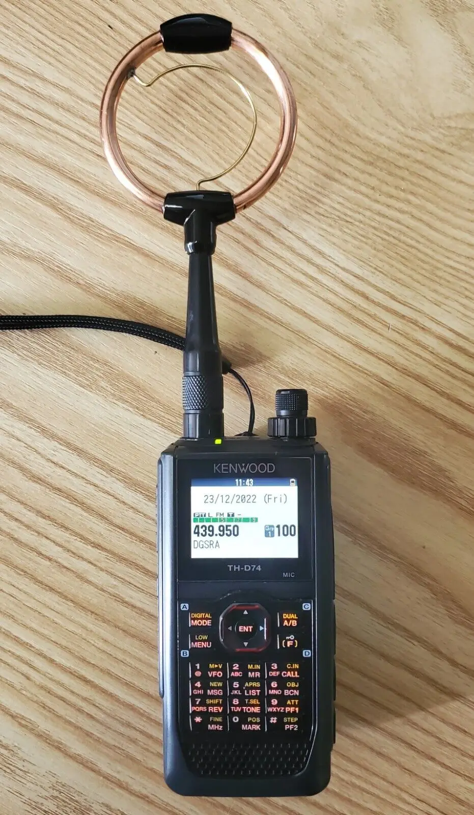 VHF/UHF 144/430Mhz 20W Dual-Loop Antenna For Yaesu Kenwood BaoFeng Two Way Radio