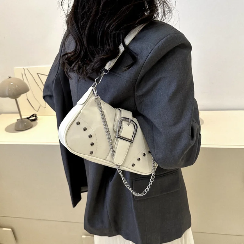

Vintage Rivet Women's Shoulder Bags Solid Color Ladies Underarm Bag Fashion Chain Small Handbags PU Leather Female Tote Purse