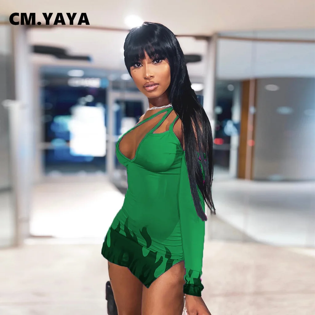 Мини-платье CM.YAYA с открытыми плечами и длинным рукавом разрезом на подоле