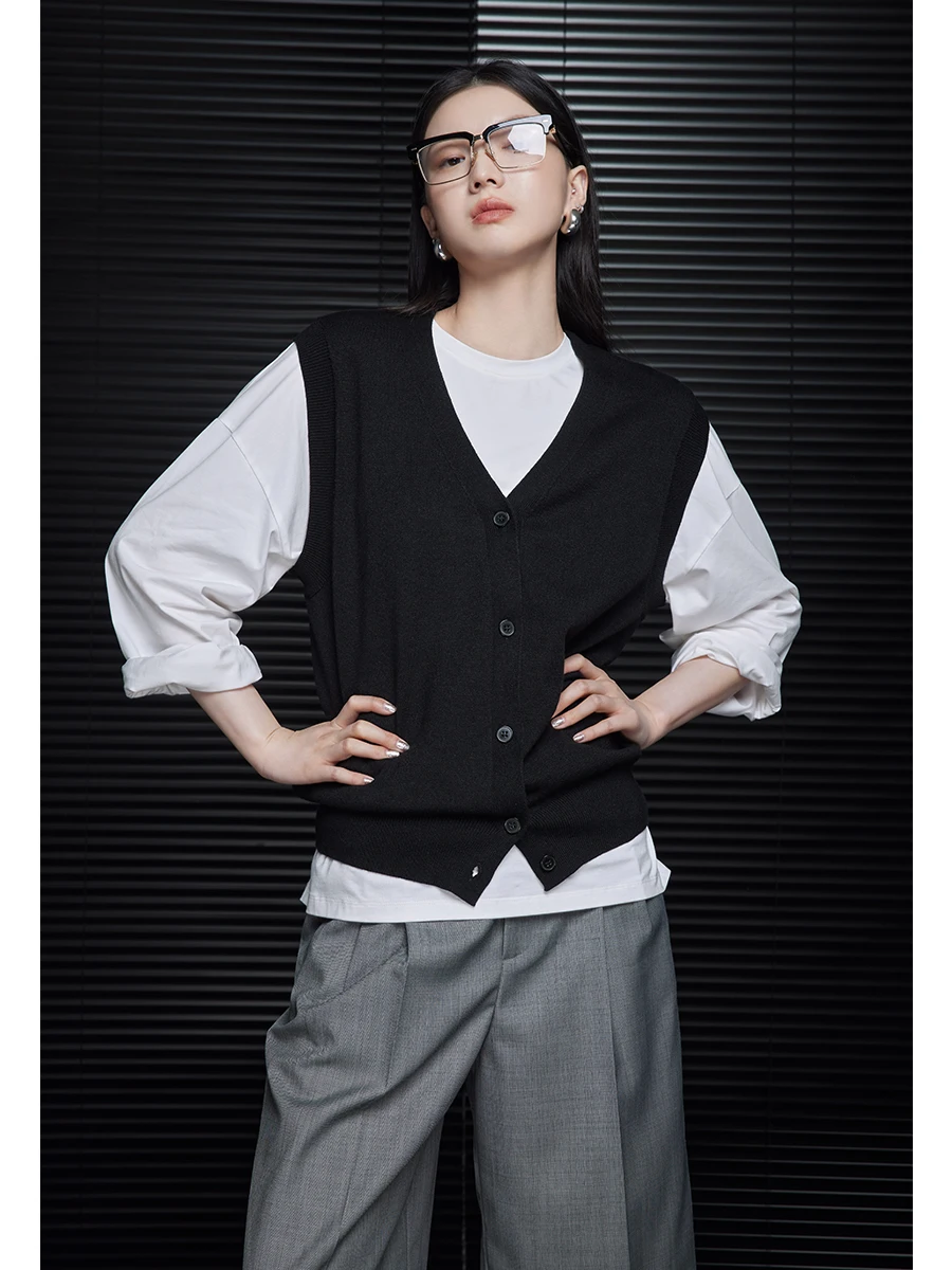 Черный французский жилет с v-образным вырезом Moment женский кардиган осень 2023