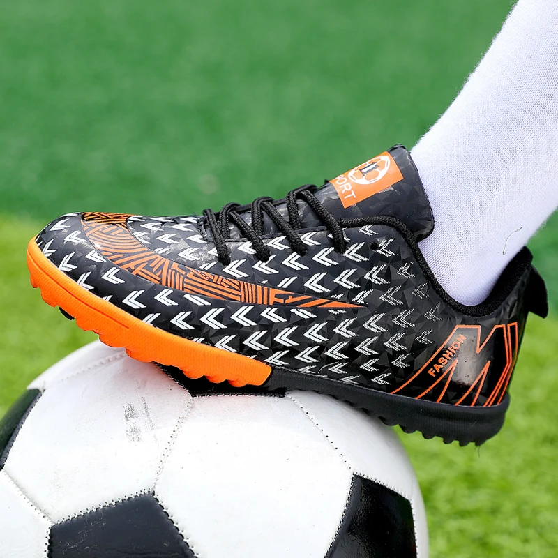 Football Shoes For Kids Summer 2022 Fashion Casual Sports Girls Sneakers Children Boots Boys Soccer Footwear