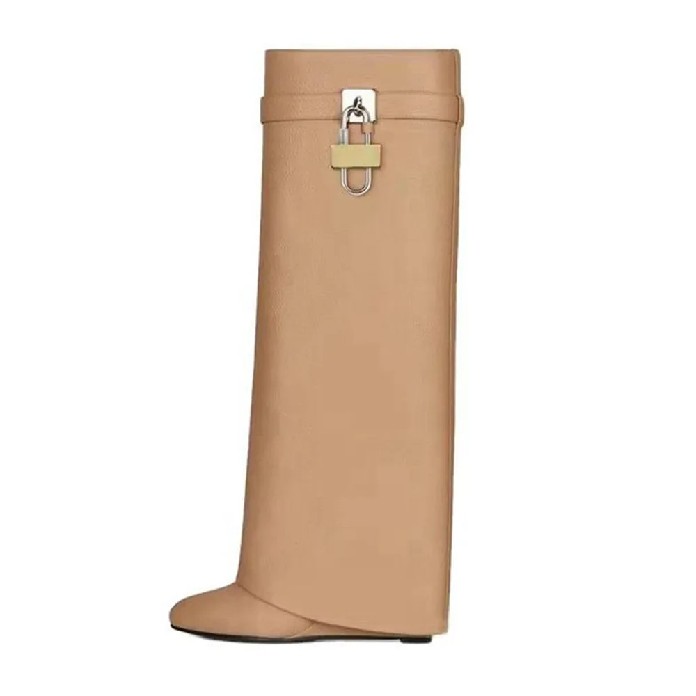 

Женские высокие сапоги до колена, сапоги на платформе с острым носком, на высоком каблуке, украшенные замком, в стиле ретро, большие размеры, ...