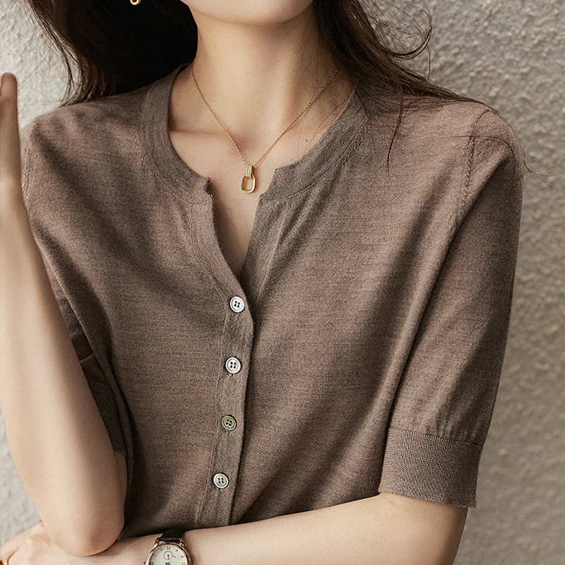 

Blouses Femme Top Short Sleeve Knit Blouse Women Pullover Blusas Mujer De Moda 2021 V-Neck Knitted Blouse Shirt Tops Women
